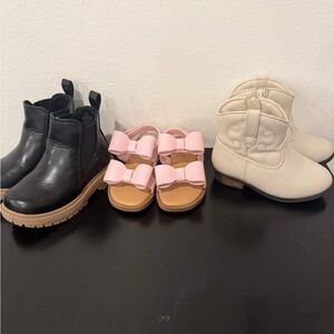 Old Navy Black and Cream Kids Boots
